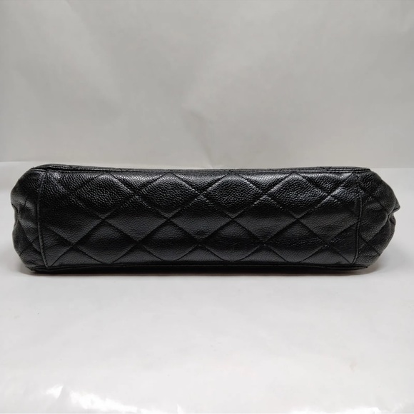 CHANEL CHARM CAVIAR Shopper Tote - Picture 7 of 10